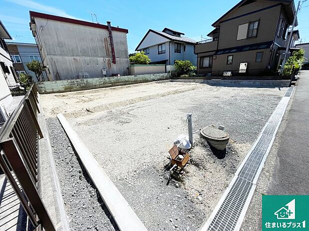 【外観】現在建築中！落ち着いた街並みで新生活を始めることが出来そう！周辺の物件も併せてご紹介させて頂きます！