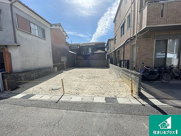 【外観】周辺は落ち着いた街並みの住宅地!子育てがしやすい住環境です!まだ未完成ですが、現地でしかわからない事もございます。是非一度ご覧ください。