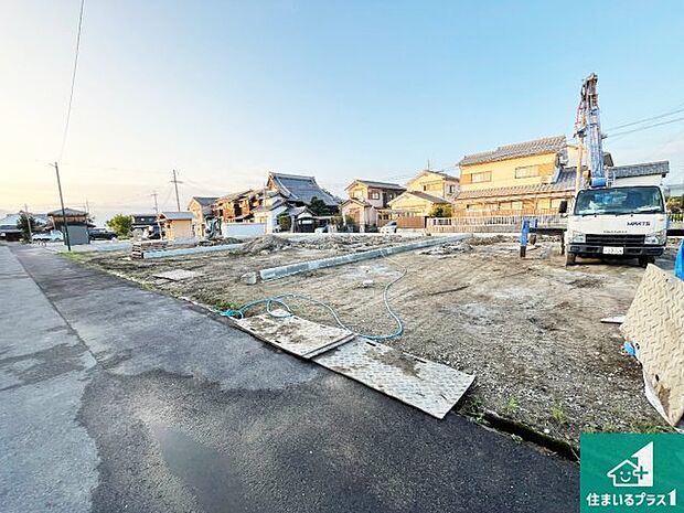【外観】現在建築中！落ち着いた街並みで新生活を始めることが出来そう！周辺の物件も併せてご紹介させて頂きます！