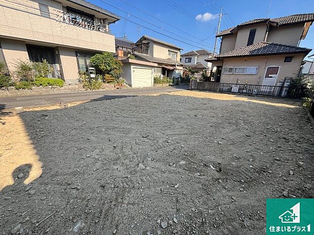 【外観】周辺は落ち着いた街並みの住宅地！子育てがしやすい住環境です！まだ未完成ですが、現地でしかわからない事もございます。是非一度ご覧ください。