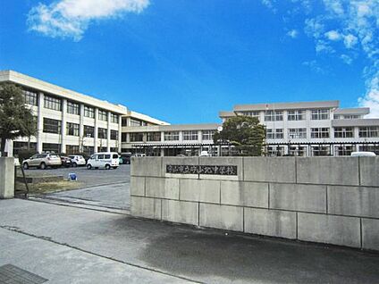 守山市立守山北中学校 徒歩1600m