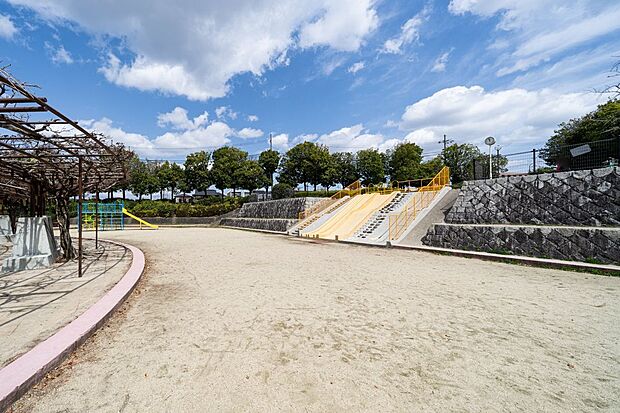 阪今池公園(約600m)