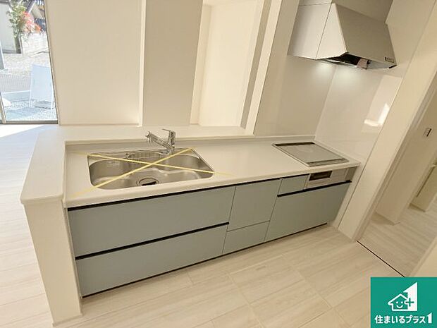 子供を見守りながらお料理が出来るため家族のコミュニケーションか増えます♪スペースが広く確保されている為お子様が大きくなったときは一緒に料理を楽しめます♪