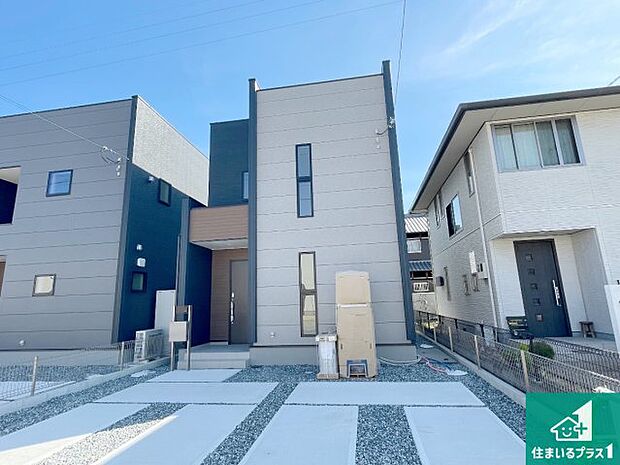 【外観】安心の10年保証！外観を美しく保ち、雨水で汚れを落とします！気になることがありましたら、お気軽にお問い合わせください！