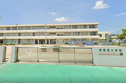 加東市立滝野東小学校 徒歩700m