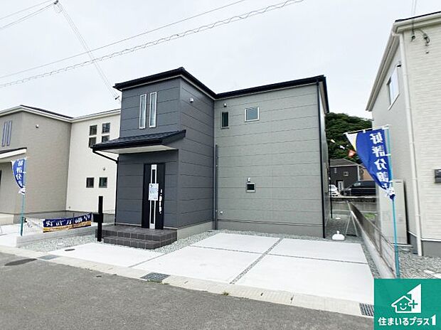 【外観】安心の10年保証!外観を美しく保ち、雨水で汚れを落とします!気になることがありましたら、お気軽にお問い合わせください!