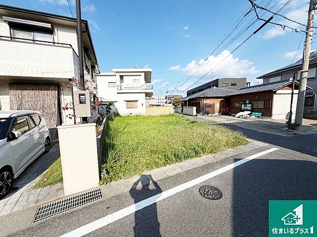 【外観】周辺は落ち着いた街並みの住宅地!子育てがしやすい住環境です!まだ未完成ですが、現地でしかわからない事もございます。是非一度ご覧ください。