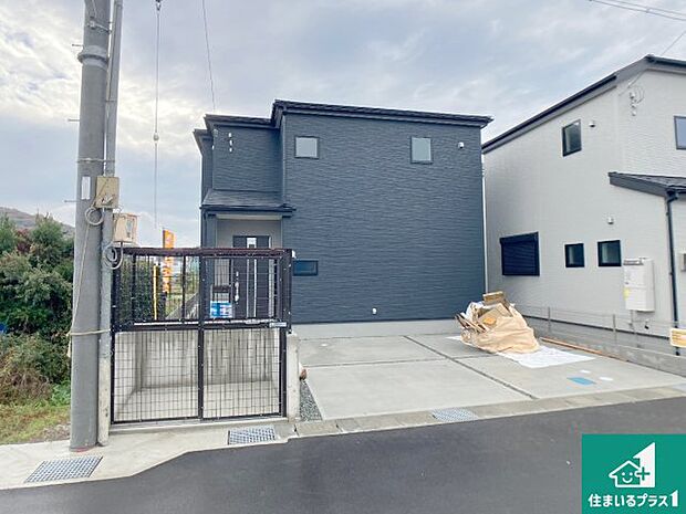 【外観】安心の10年保証！外観を美しく保ち、雨水で汚れを落とします！気になることがありましたら、お気軽にお問い合わせください！