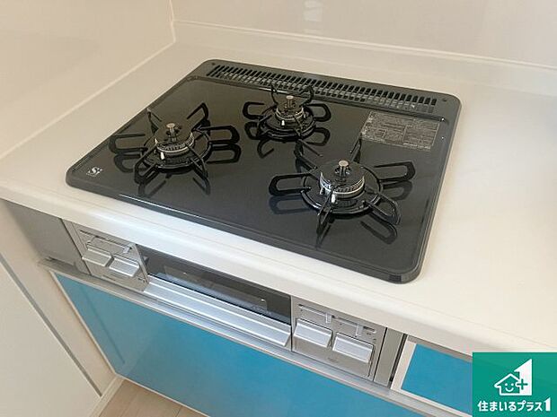 【コンロ】ダブル高火力Siセンサー付きコンロ!3口あるので、まとめて料理をする時も大活躍!