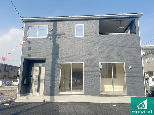 【外観】安心の10年保証！外観を美しく保ち、雨水で汚れを落とします！気になることがありましたら、お気軽にお問い合わせください！