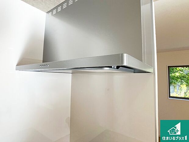 【レンジフード】スタイリッシュな印象のフラットタイプ！ＬＥＤ照明付き！