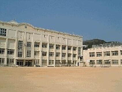 神戸市立板宿小学校 徒歩960m
