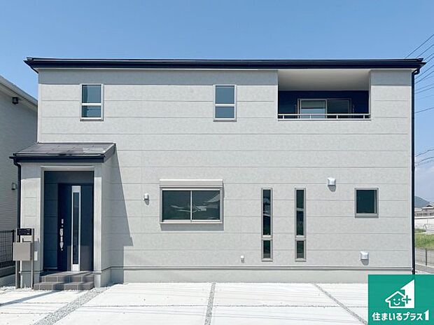 【外観】安心の10年保証！外観を美しく保ち、雨水で汚れを落とします！気になることがありましたら、お気軽にお問い合わせください！