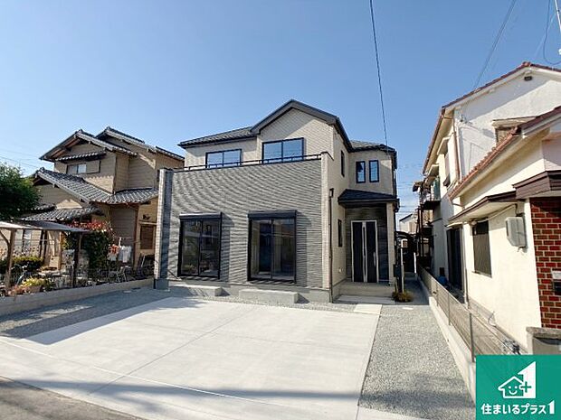 【外観】安心の10年保証!外観を美しく保ち、雨水で汚れを落とします!気になることがありましたら、お気軽にお問い合わせください!