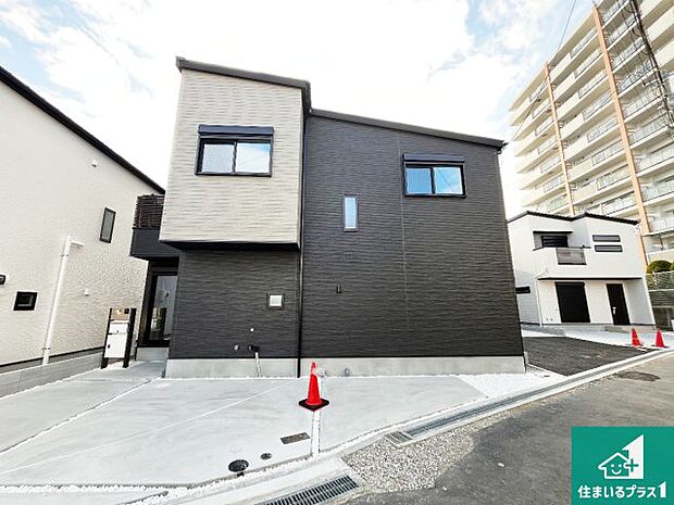 【外観】安心の10年保証!外観を美しく保ち、雨水で汚れを落とします!気になることがありましたら、お気軽にお問い合わせください!