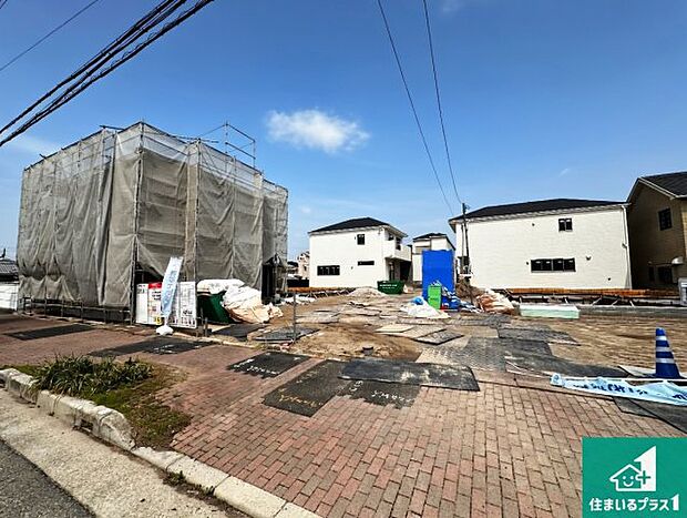 【外観】周辺は落ち着いた街並みの住宅地！子育てがしやすい住環境です！まだ未完成ですが、現地でしかわからない事もございます。是非一度ご覧ください。