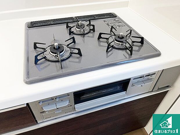 【コンロ】ダブル高火力Siセンサー付きコンロ!3口あるので、まとめて料理をする時も大活躍!