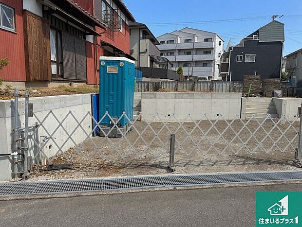 【外観】周辺は落ち着いた街並みの住宅地！子育てがしやすい住環境です！まだ未完成ですが、現地でしかわからない事もございます。是非一度ご覧ください。