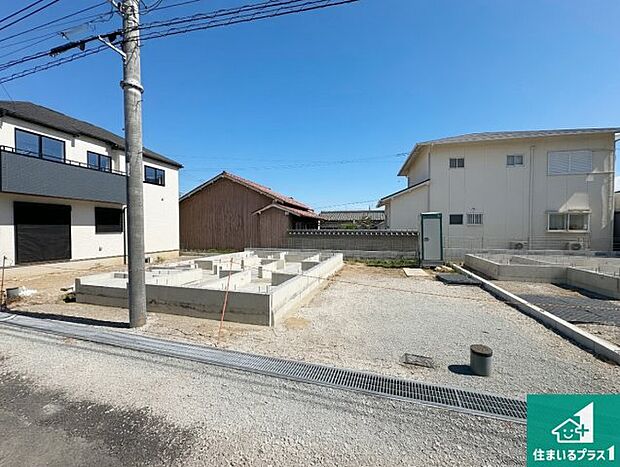 【外観】現在建築中!落ち着いた街並みで新生活を始めることが出来そう!周辺の物件も併せてご紹介させて頂きます!