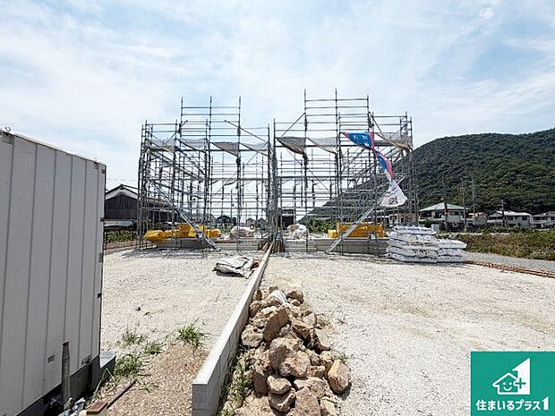 【外観】現在建築中!落ち着いた街並みで新生活を始めることが出来そう!周辺の物件も併せてご紹介させて頂きます!