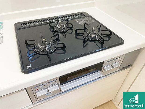【コンロ】ダブル高火力Siセンサー付きコンロ!3口あるので、まとめて料理をする時も大活躍!