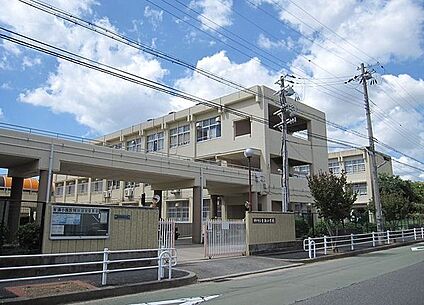 神戸市立有瀬小学校 徒歩808m