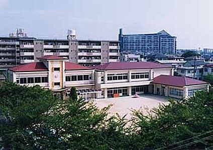 認定こども園湊川短期大学附属西舞子幼稚園 徒歩153m