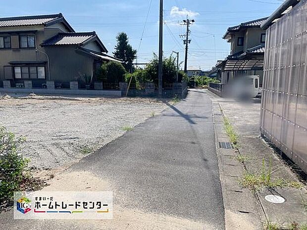 交通量が少ない住宅街なので雨の日でも車の走行音も気になりません。住人以外の車の進入も少なく、小さなお子様を持つご家庭にも安心です◎