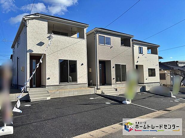 上棟しました！完成に向けて現在建築工事中です☆物件に関するご質問等は土日・平日を問わずお気軽にお問い合わせ下さい☆