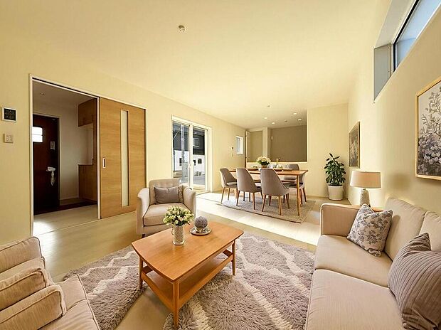 【3号棟】広々とした明るいリビング♪
対面式のオープンキッチンは、家事をしながら家族の様子が一目でわかる安心&便利設備です♪※家具をCGで加工しています。家具付き販売ではございません。