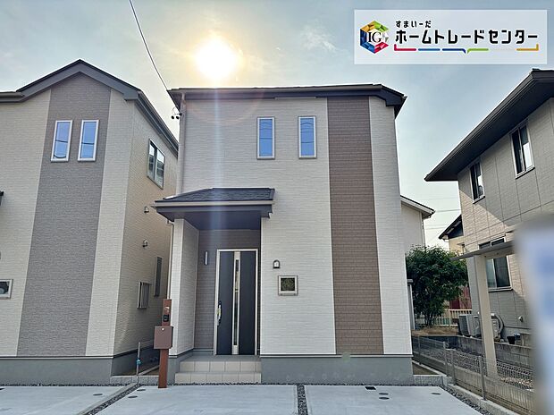 【現地外観写真】【A号棟】平日・お仕事帰りなど、いつでもご案内させていただきます！デザイン・目に見える設備面も大切ですが、耐震構造で地震に強い家の為、次代へ繋ぐ強固な住宅です。