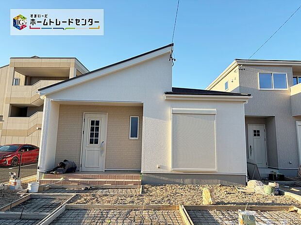 【現地外観写真】【１号棟】完成に向けて現在建築工事中です☆物件に関するご質問等は土日・平日を問わずお気軽にお問い合わせ下さい☆