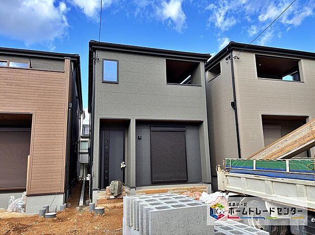 【現地外観写真】【２号棟】上棟しました！完成に向けて現在建築工事中です☆土日・平日を問わず毎日物件説明を開催中☆お気軽にお問い合わせ下さい☆