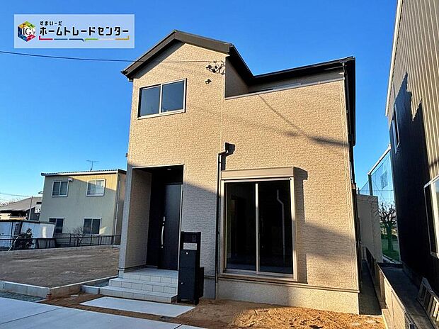 【現地外観写真】【４号棟】戸建ては、ご自分の土地を自由に使えるのが最大のメリット。好きなペットを飼ってみたり、庭を草花で素敵に彩りガーデニングを楽しんだりと、様々な「やりたかったこと」が叶います♪