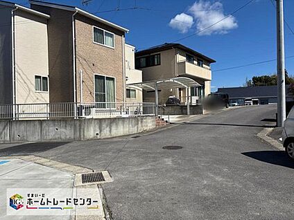  前面道路含む現地写真