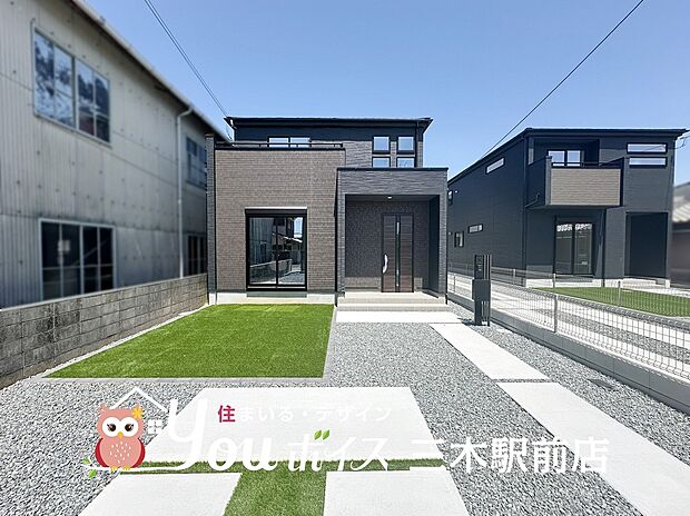 (1)号棟
・敷地約58.5坪
・建物約３０坪
・4LDK+シューズクローゼット+ウォークインクローゼット
■和室もあり、２世帯でお住まい頂くことも可能な間取り
・お車４台可能