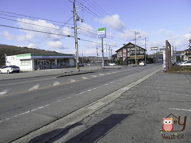 ファミリーマート小野樫山店（約850m）