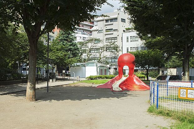 恵比寿東公園(タコ公園)(恵比寿東公園(タコ公園)まで1000m 徒歩13分。)
