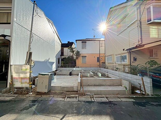 【前面道路含む外観】【現地】（2025年12月）撮影