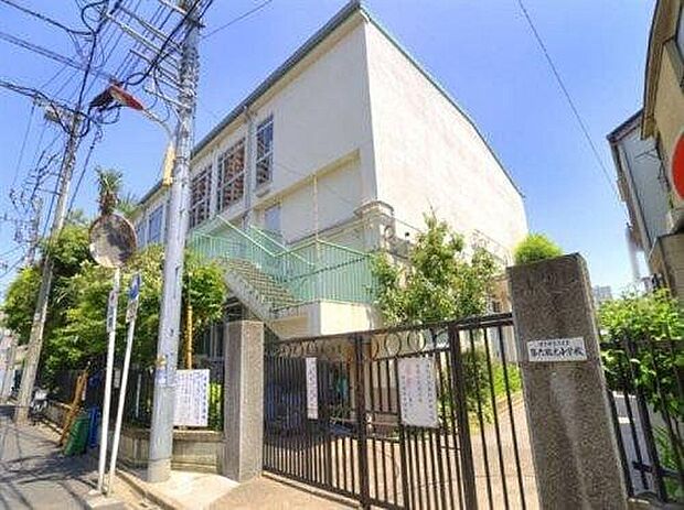 荒川区立第六瑞光小学校(約140m)