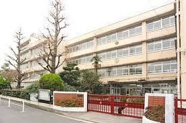 板橋区立上板橋第一中学校（約340m）