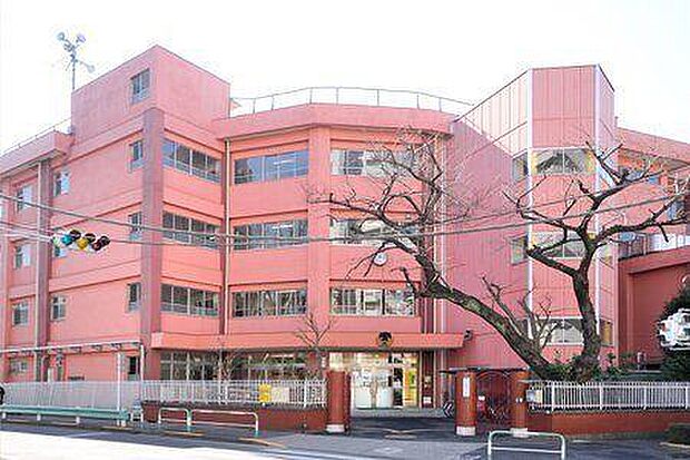 北区立滝野川もみじ小学校(約450m)