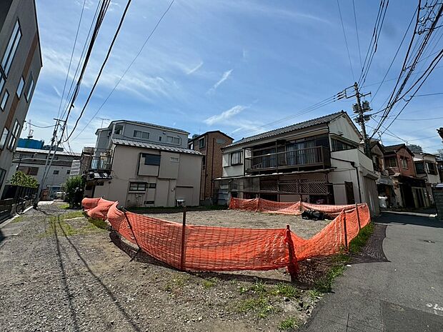 【前面道路含む現地写真】【外観】(2026年8月)撮影