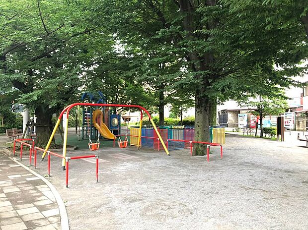 小山台公園(約800m)