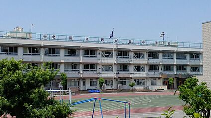 北区立西が丘小学校 374m