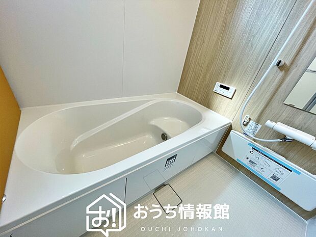 現地写真(浴室)
浴室暖房乾燥機付き。1坪タイプで広々です。