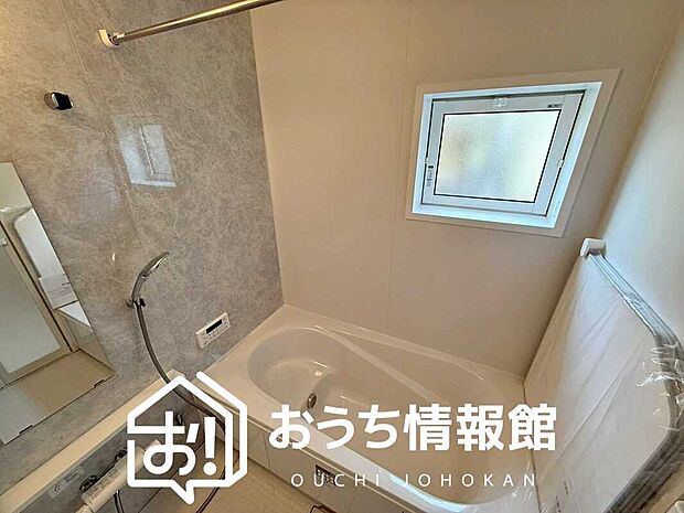 現地写真(浴室)
浴室暖房乾燥機付き。1坪タイプで広々です。