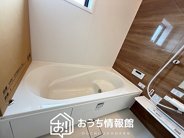 現地写真(浴室)
浴室暖房乾燥機付き。1坪タイプで広々です。