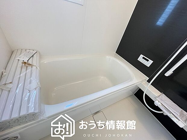 現地写真(浴室)
浴室暖房乾燥機付き。1坪タイプで広々です。