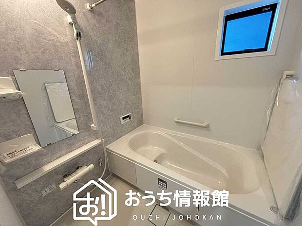 現地写真(浴室)
浴室暖房乾燥機付き。1坪タイプで広々です。